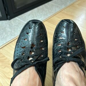 Size 8 Re-Mix Shoe Company Sporty Vamp Lace-ups